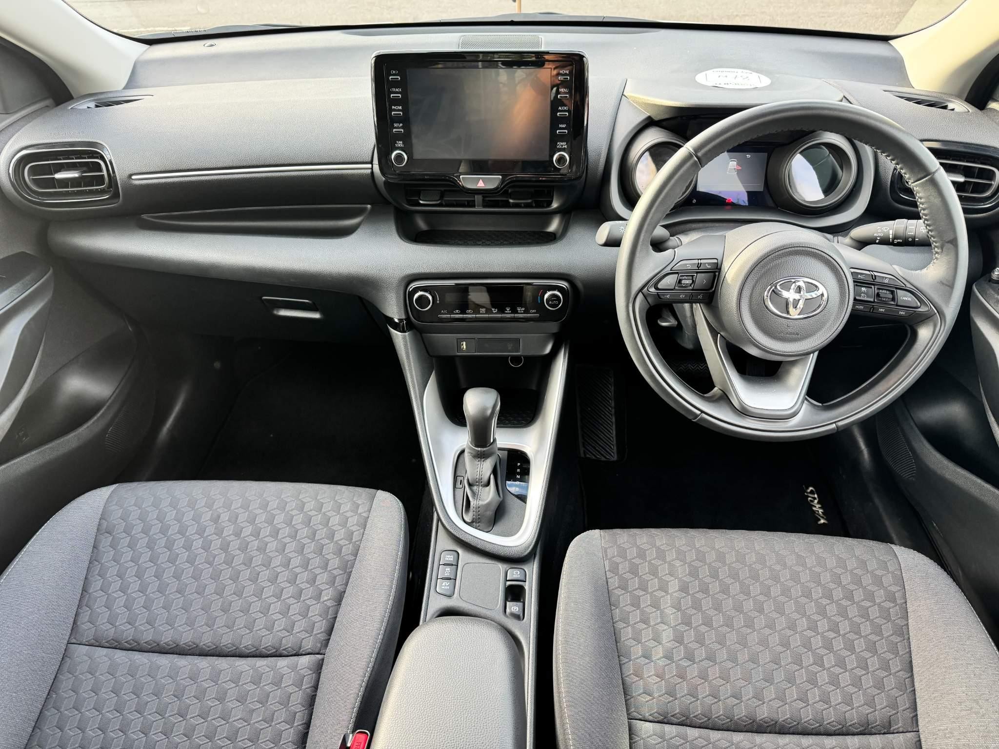 Toyota Yaris Image 17