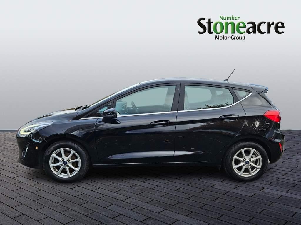 Ford Fiesta Image 6