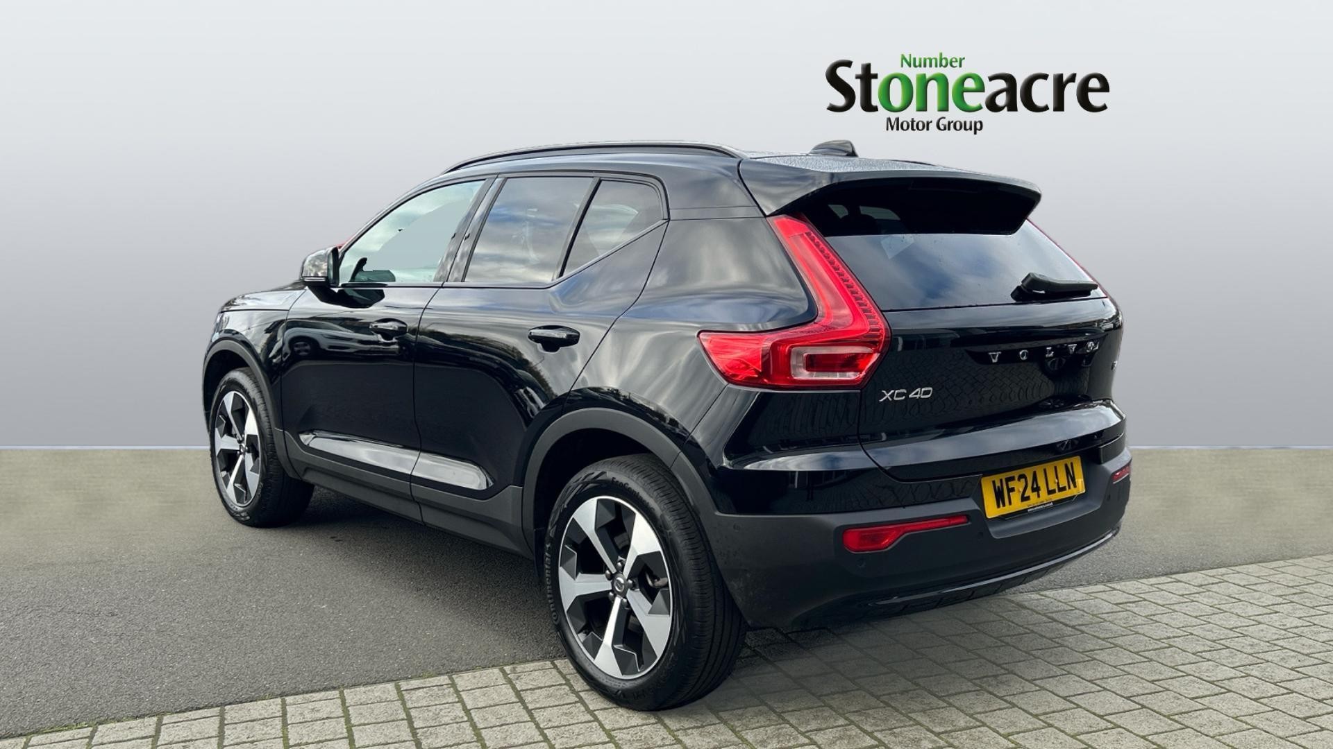 Volvo XC40 Image 2