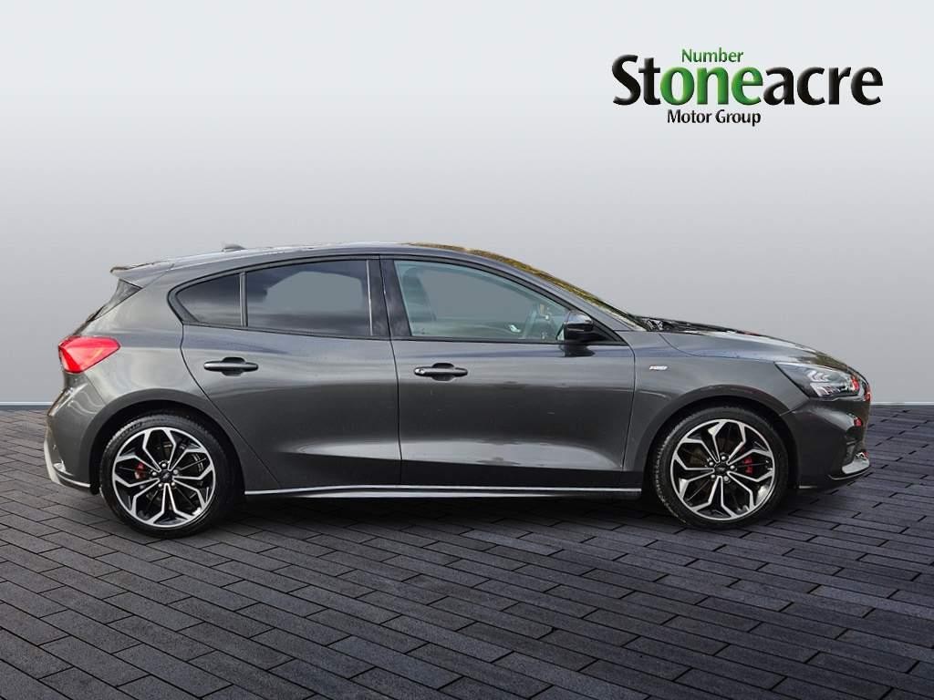 Ford Focus Image 2