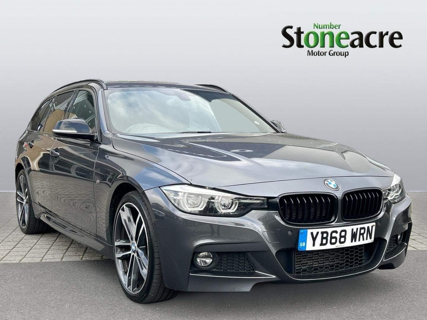 BMW 3 Series Image 1