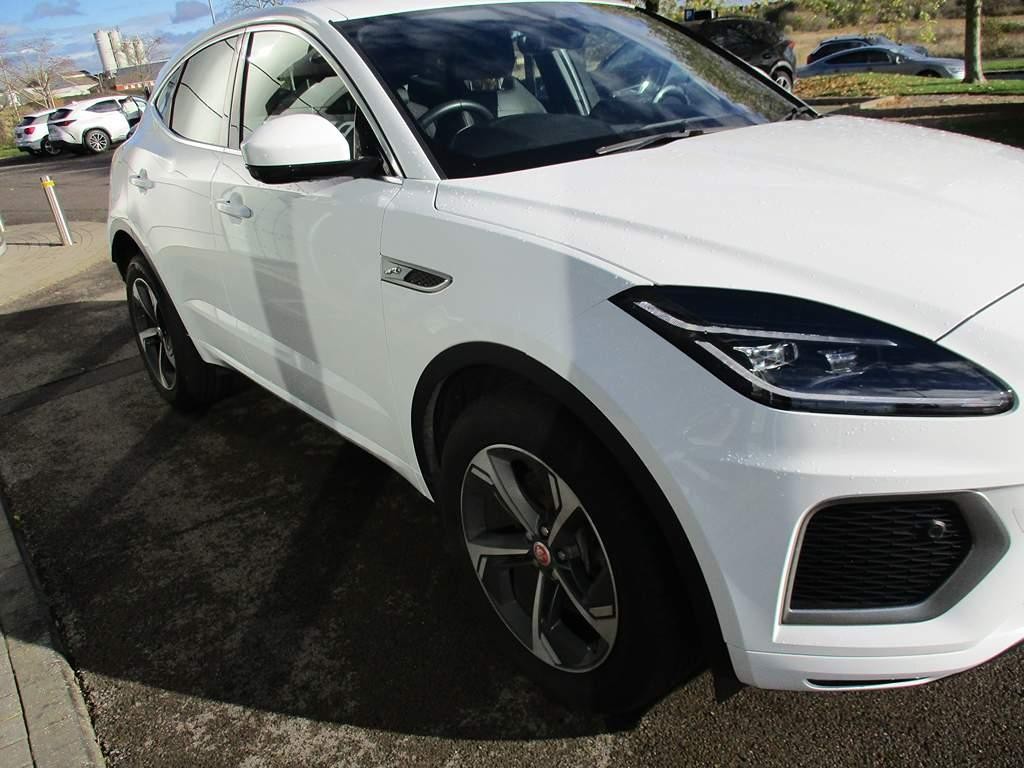 Jaguar E-Pace Image 37