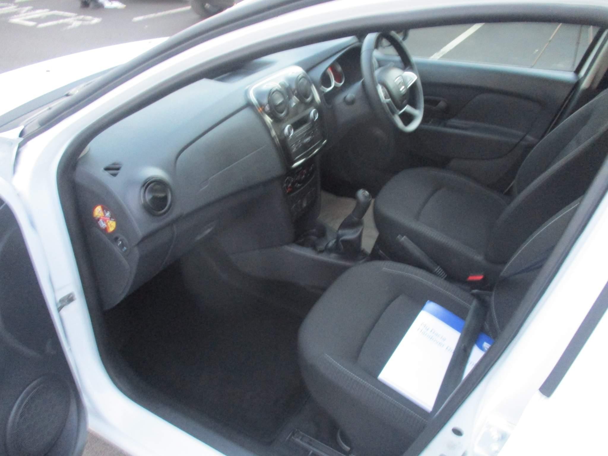 Dacia Sandero Image 12