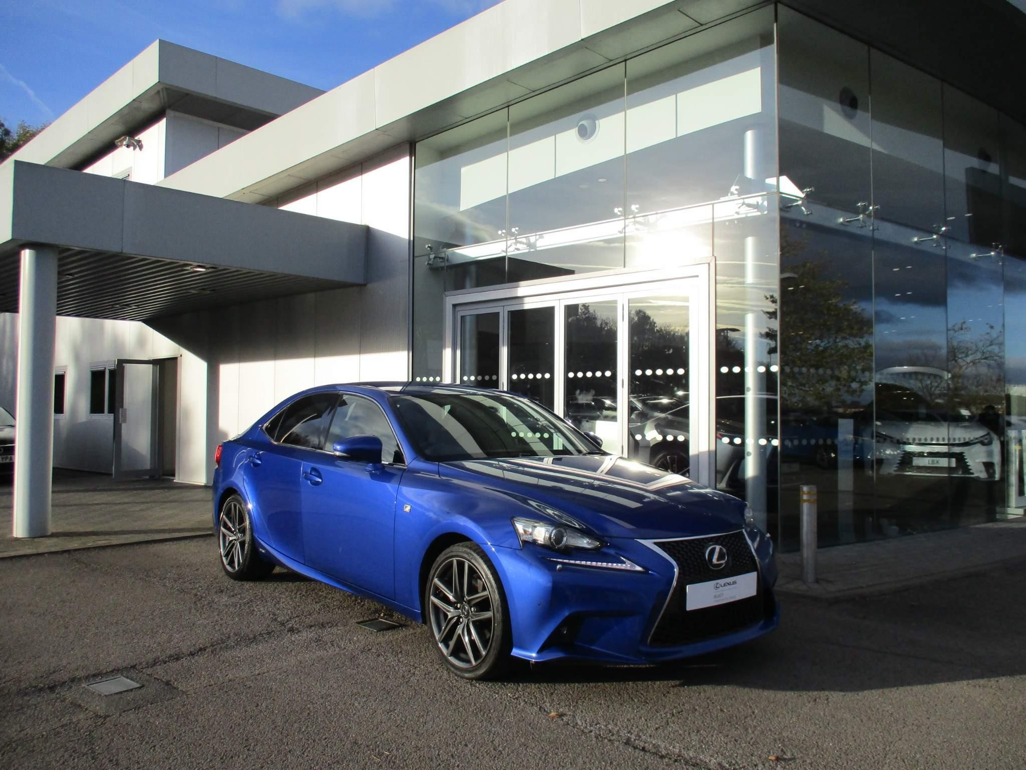 Lexus NX Plug-in Hybrid Image 1