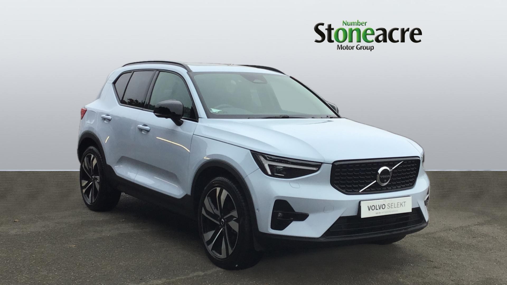 Volvo XC40 Image 1