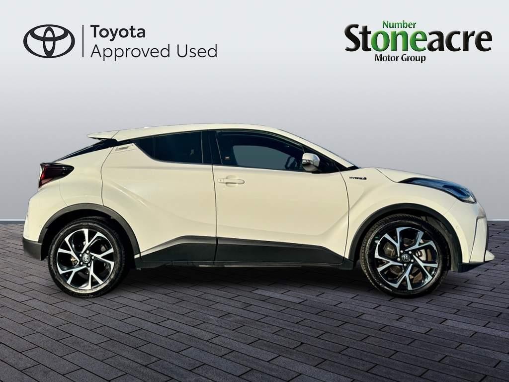 Toyota C-HR Image 4