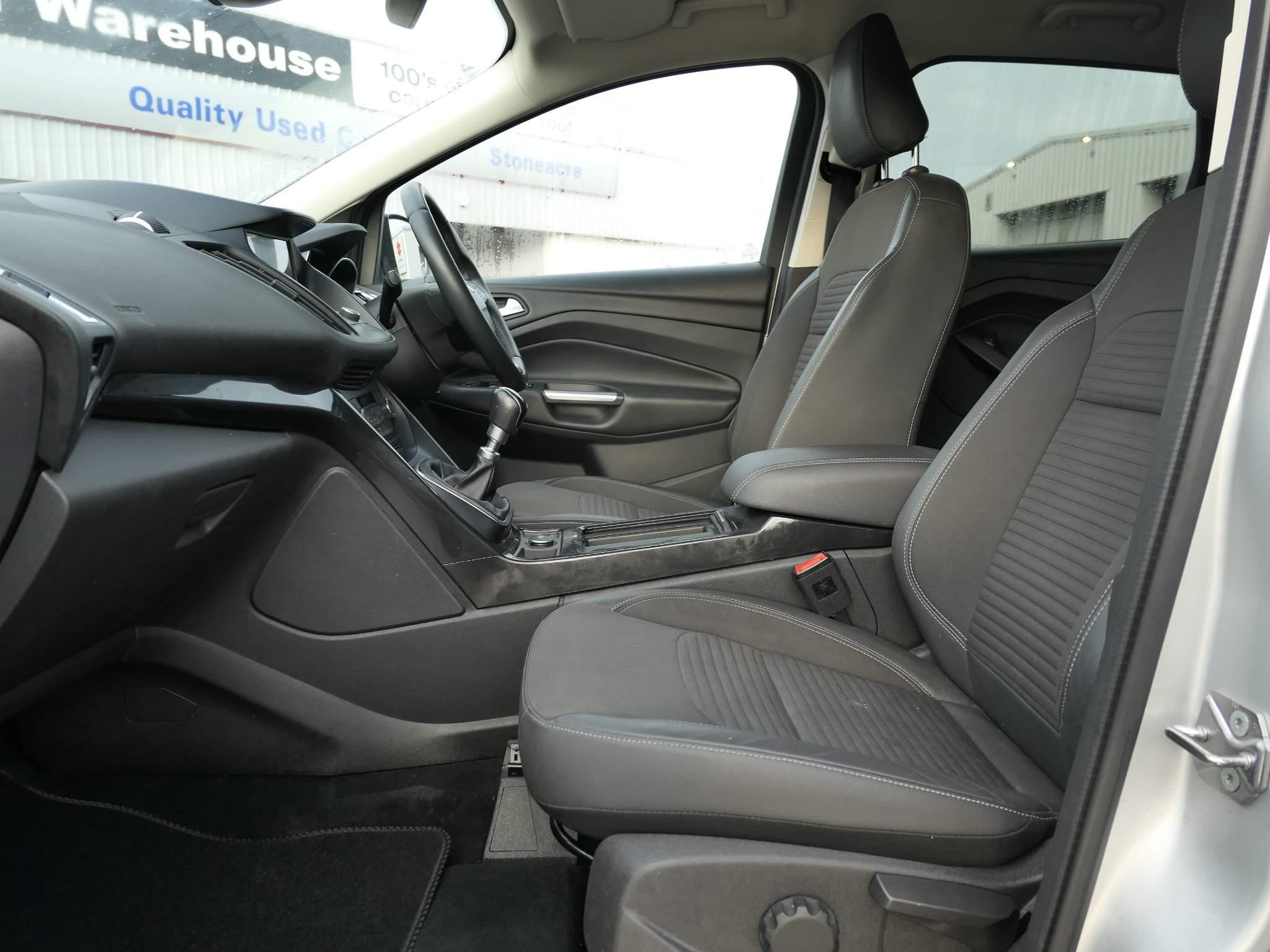 Ford Kuga Image 10