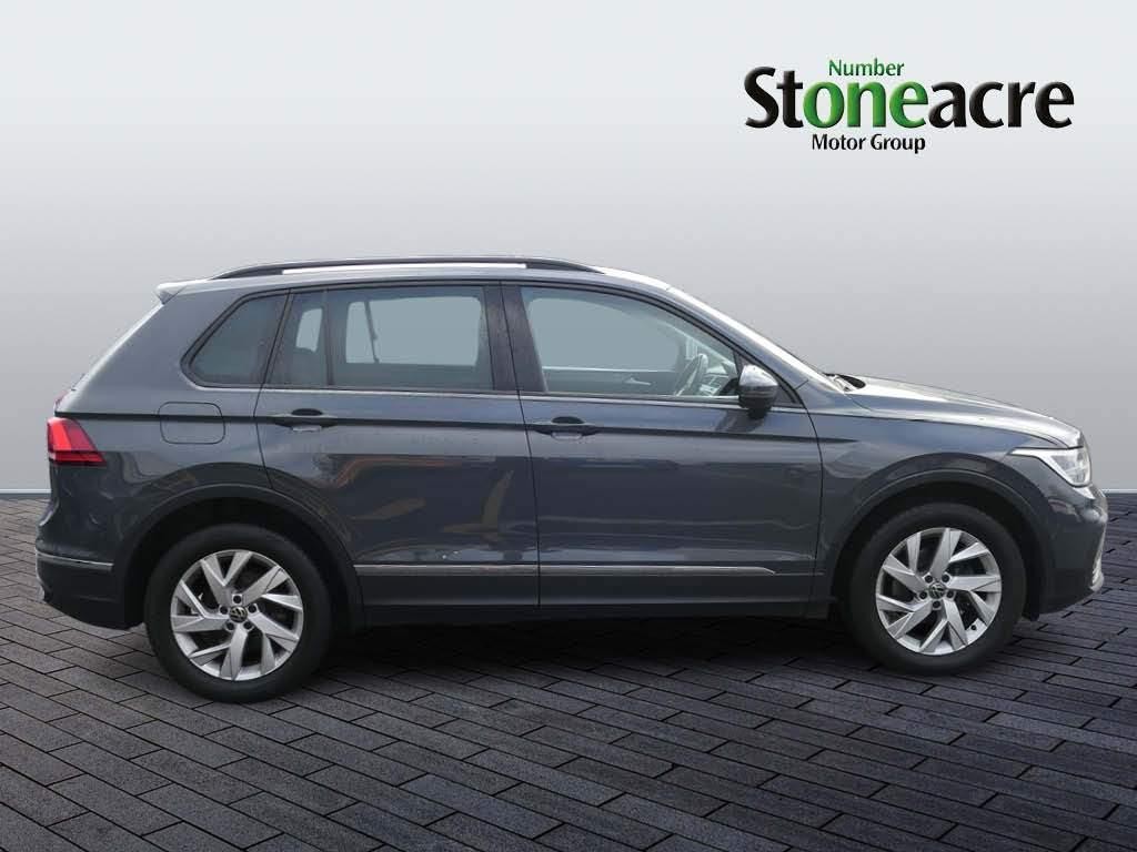 Volkswagen Tiguan Image 2