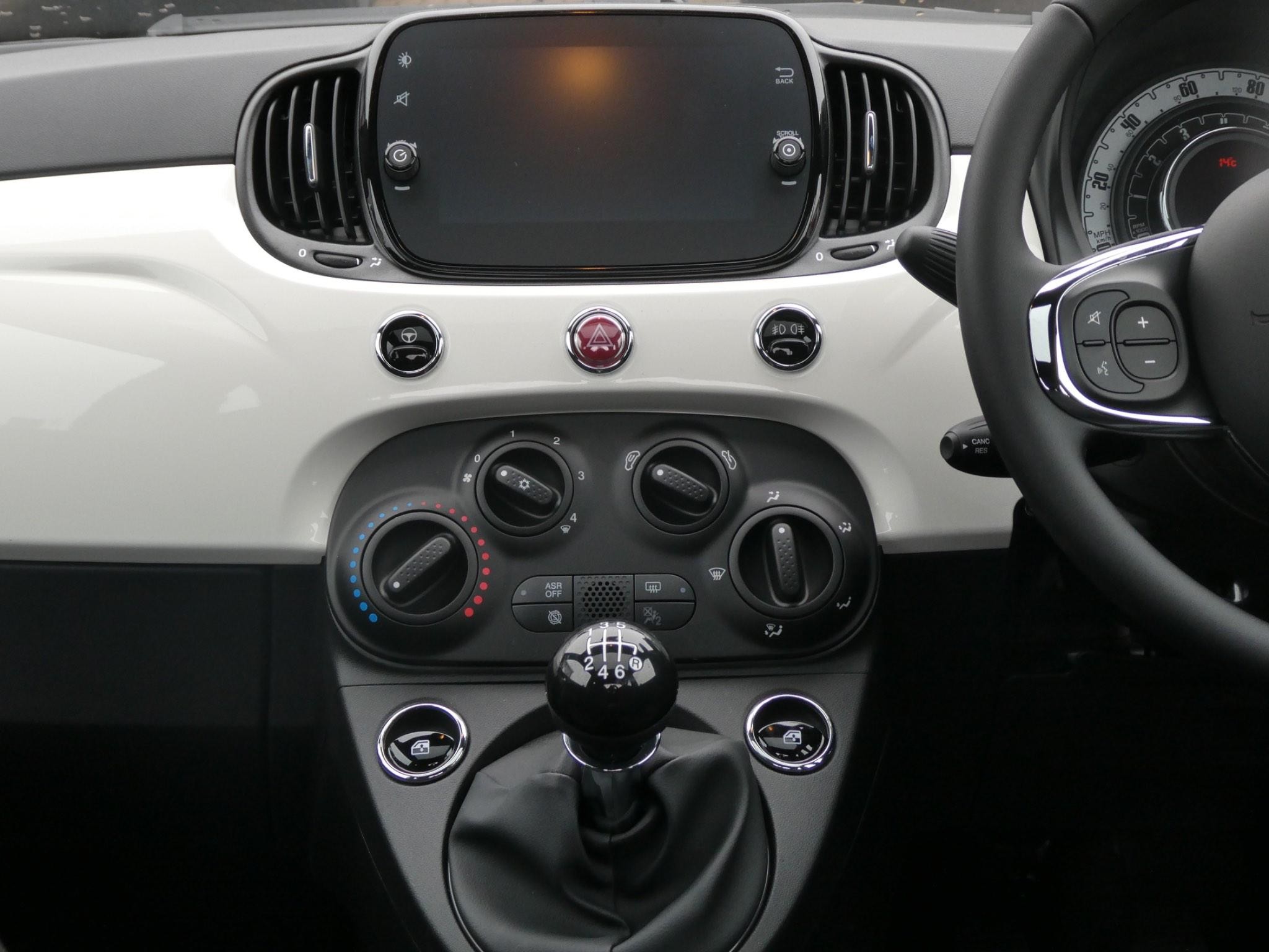 Fiat 500 Hybrid Image 16