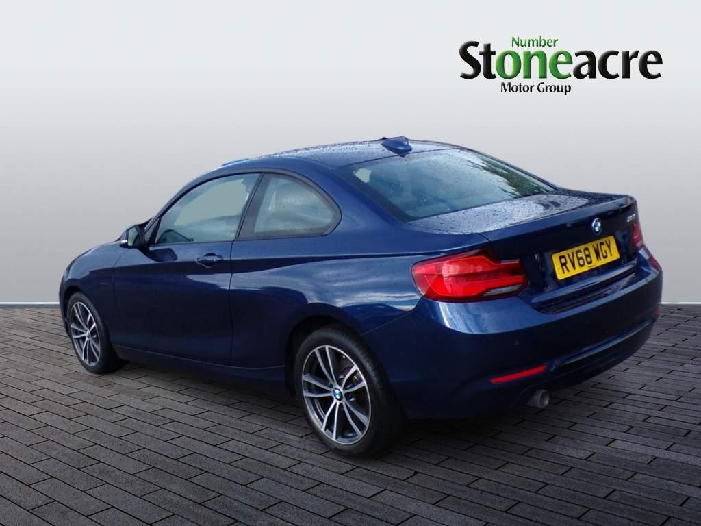 BMW 2 Series Image 5