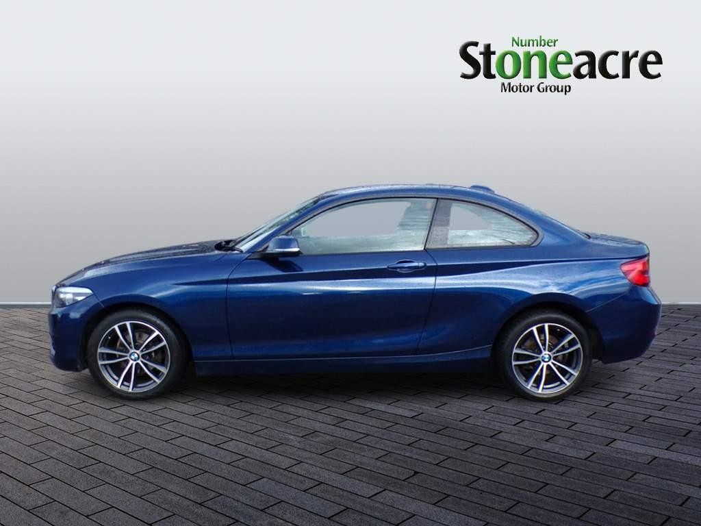 BMW 2 Series Image 6