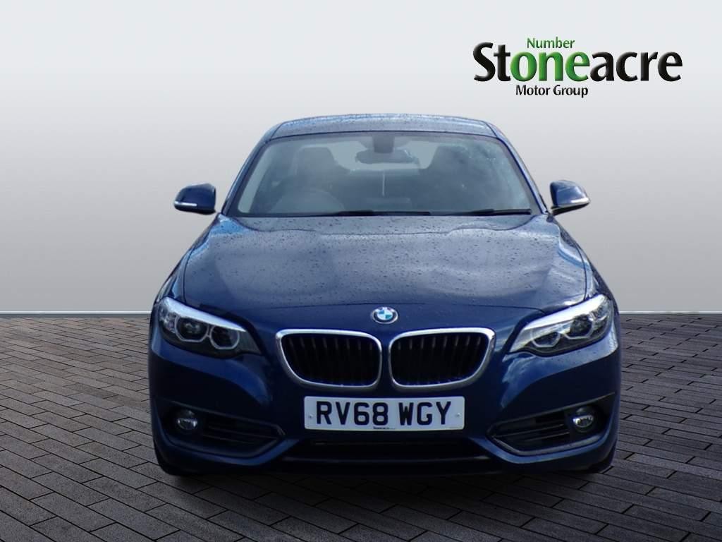 BMW 2 Series Image 8