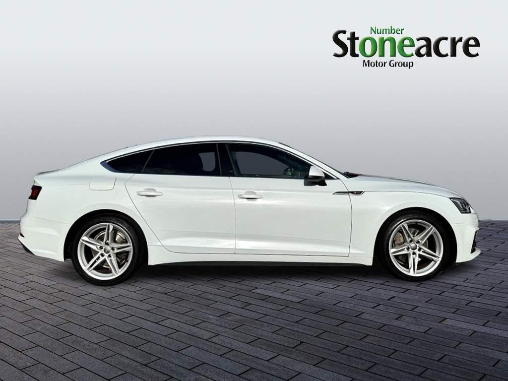 Audi A5 Image 2