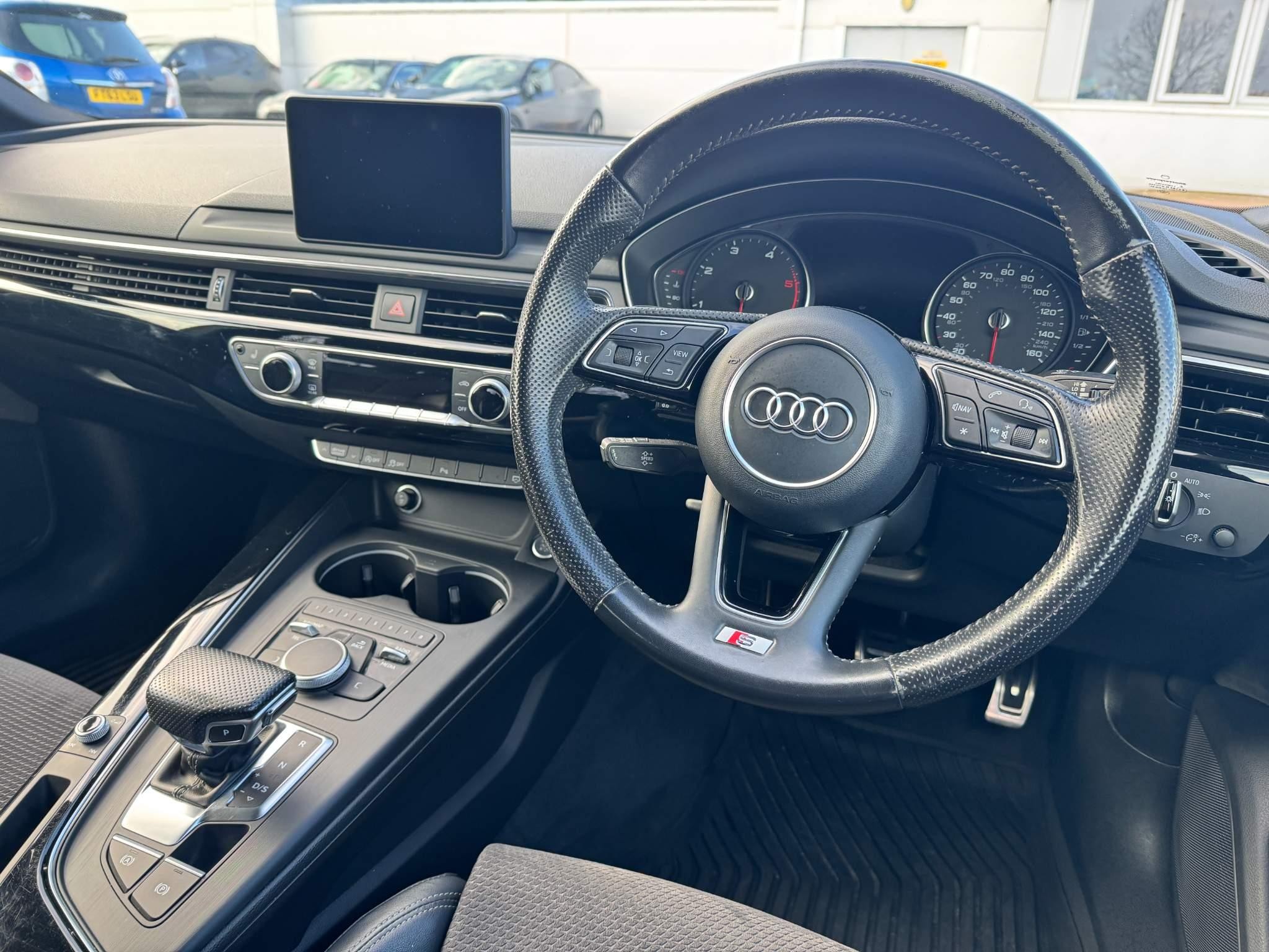 Audi A5 Image 16