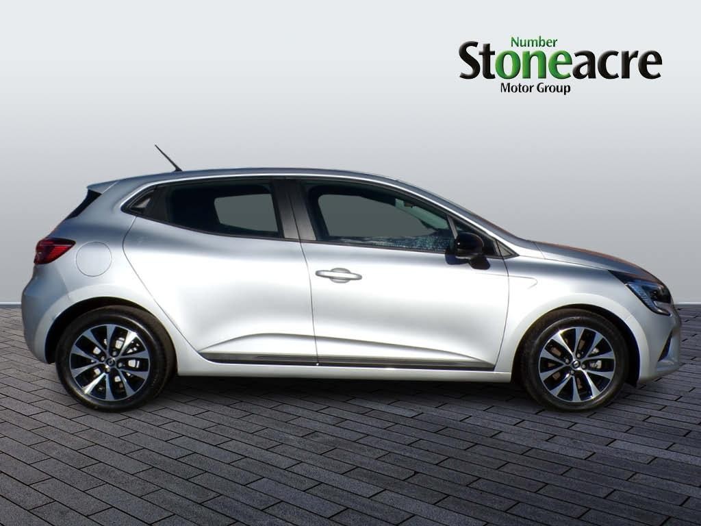 Renault Clio Image 2