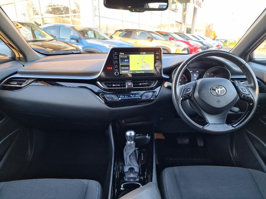 Toyota C-HR Image 7