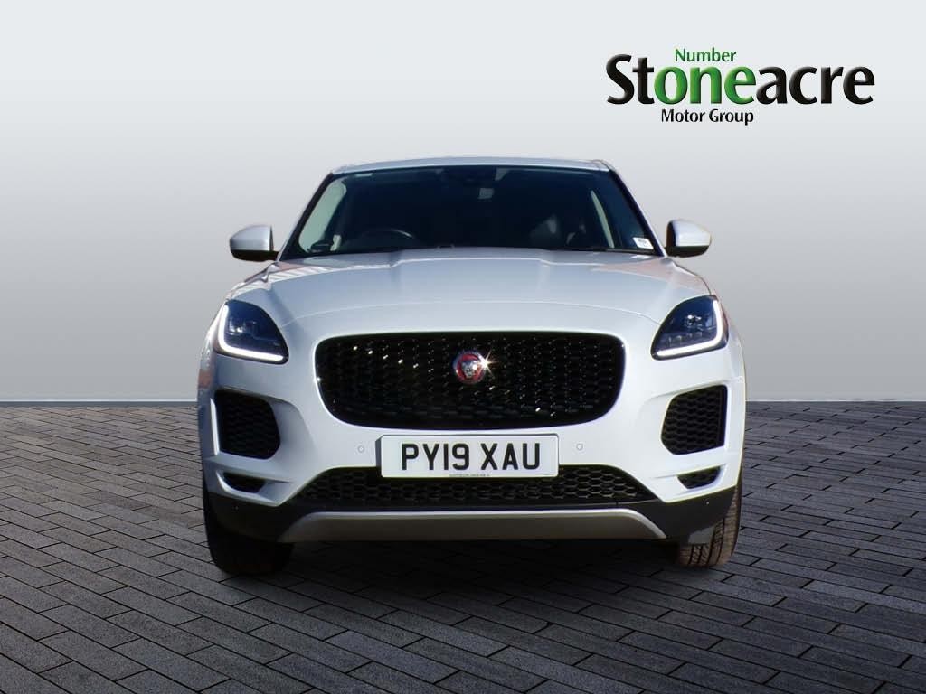 Jaguar E-Pace Image 8