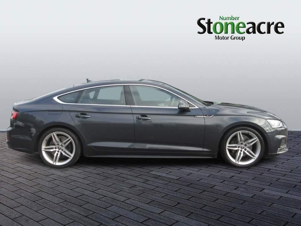 Audi A5 Image 2