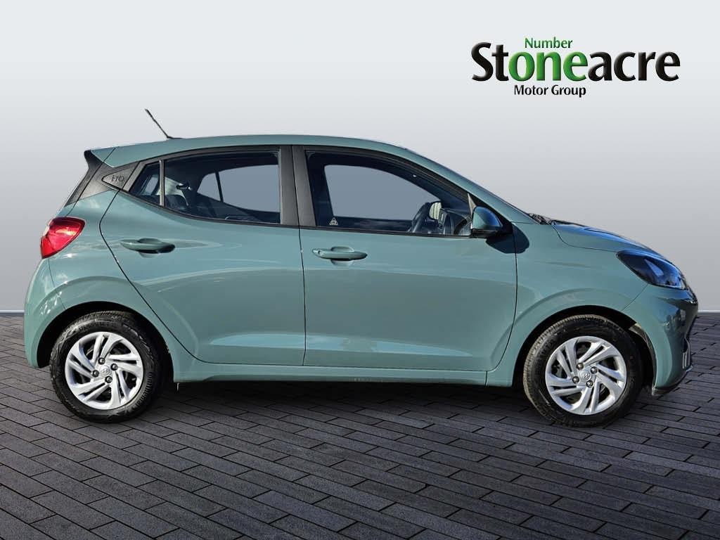 Hyundai i10 Image 2