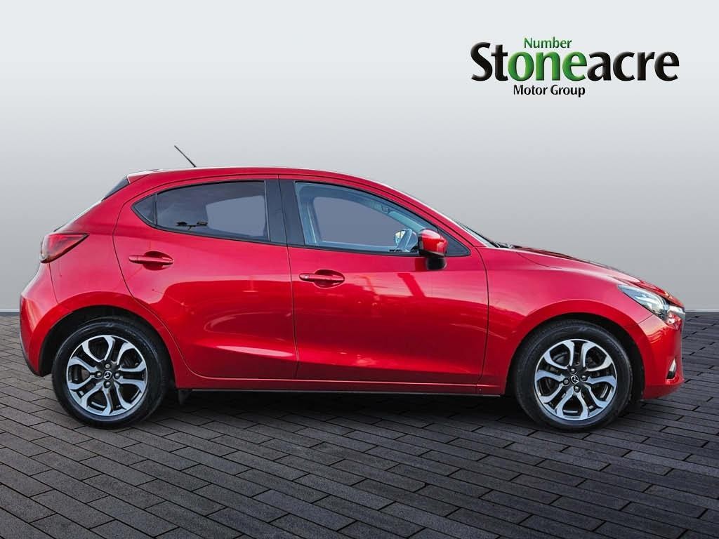 Mazda Mazda2 Image 2