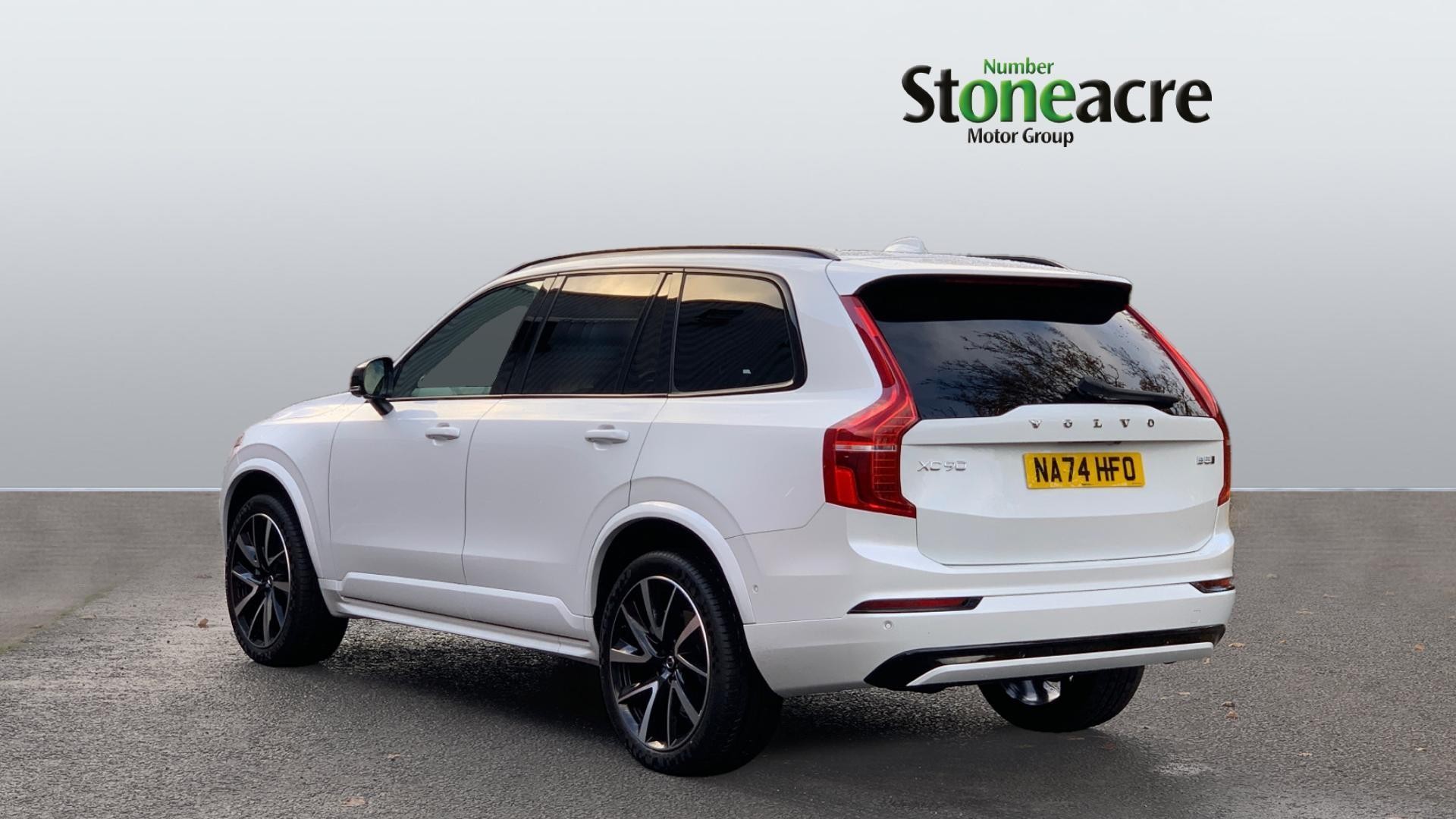 Volvo XC90 Image 2