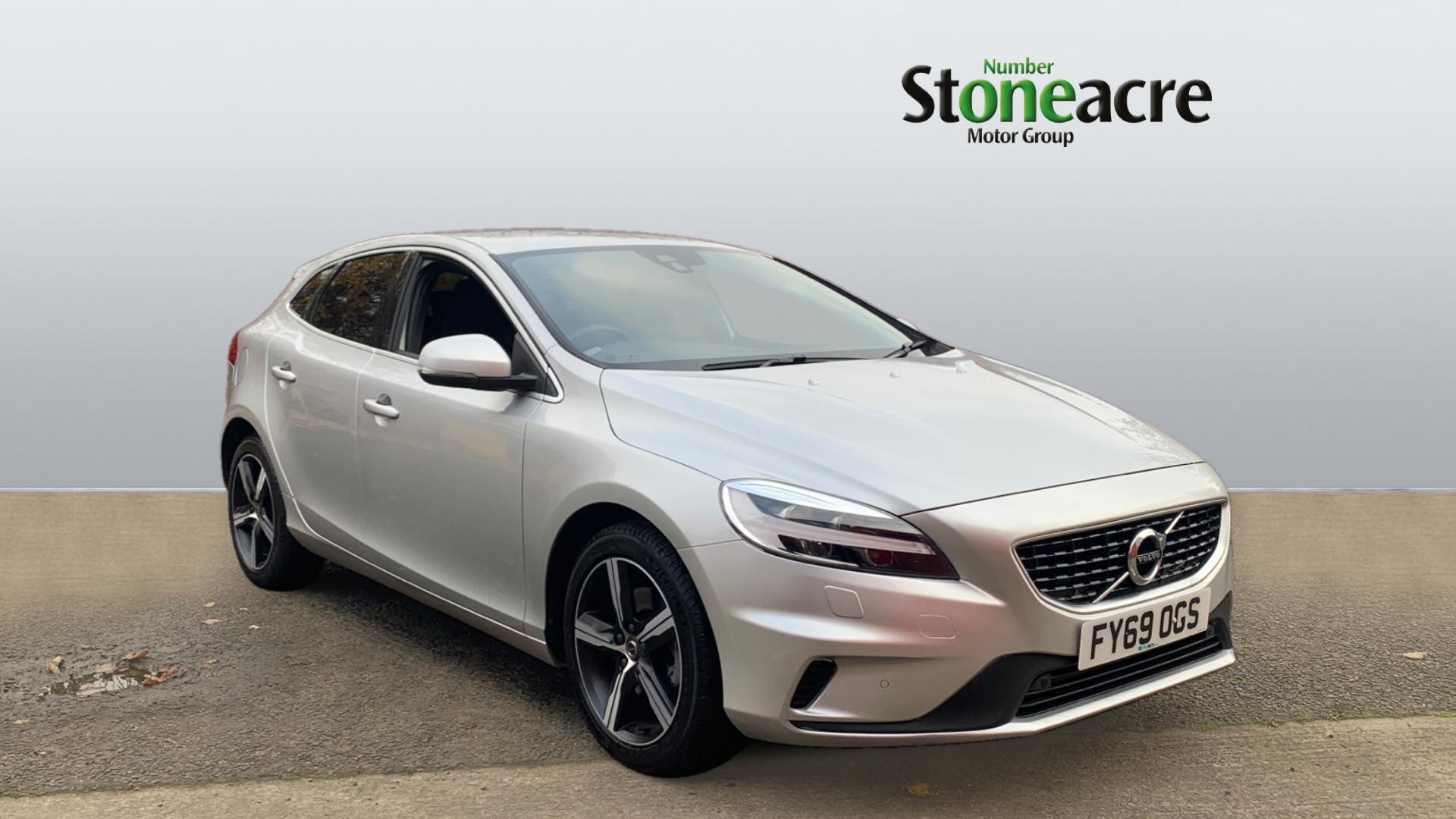 Volvo V40 Image 1