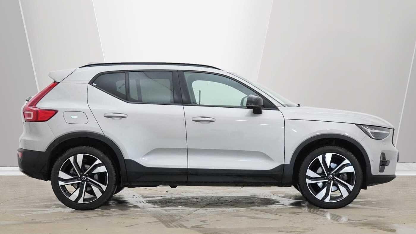 Volvo XC40 Image 2