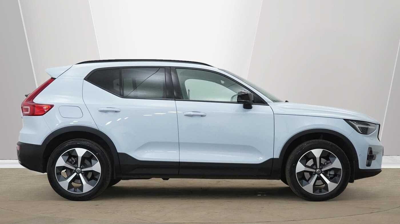 Volvo XC40 Image 2