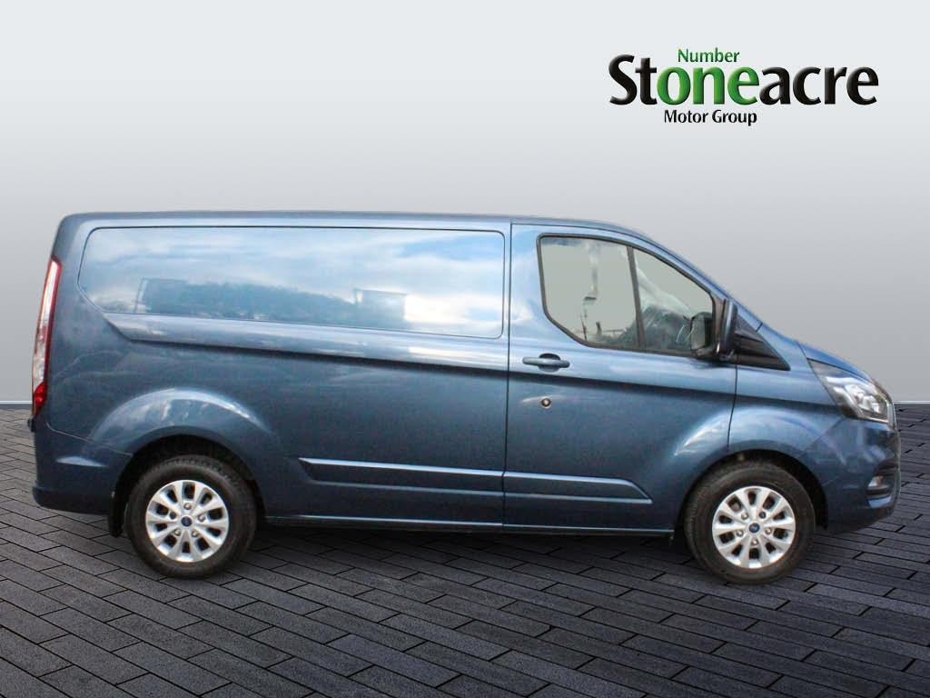 Ford Transit Custom Image 2