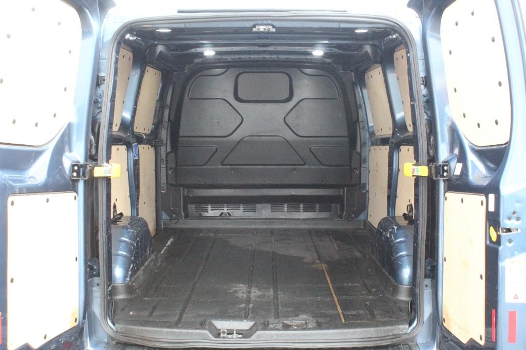 Ford Transit Custom Image 11