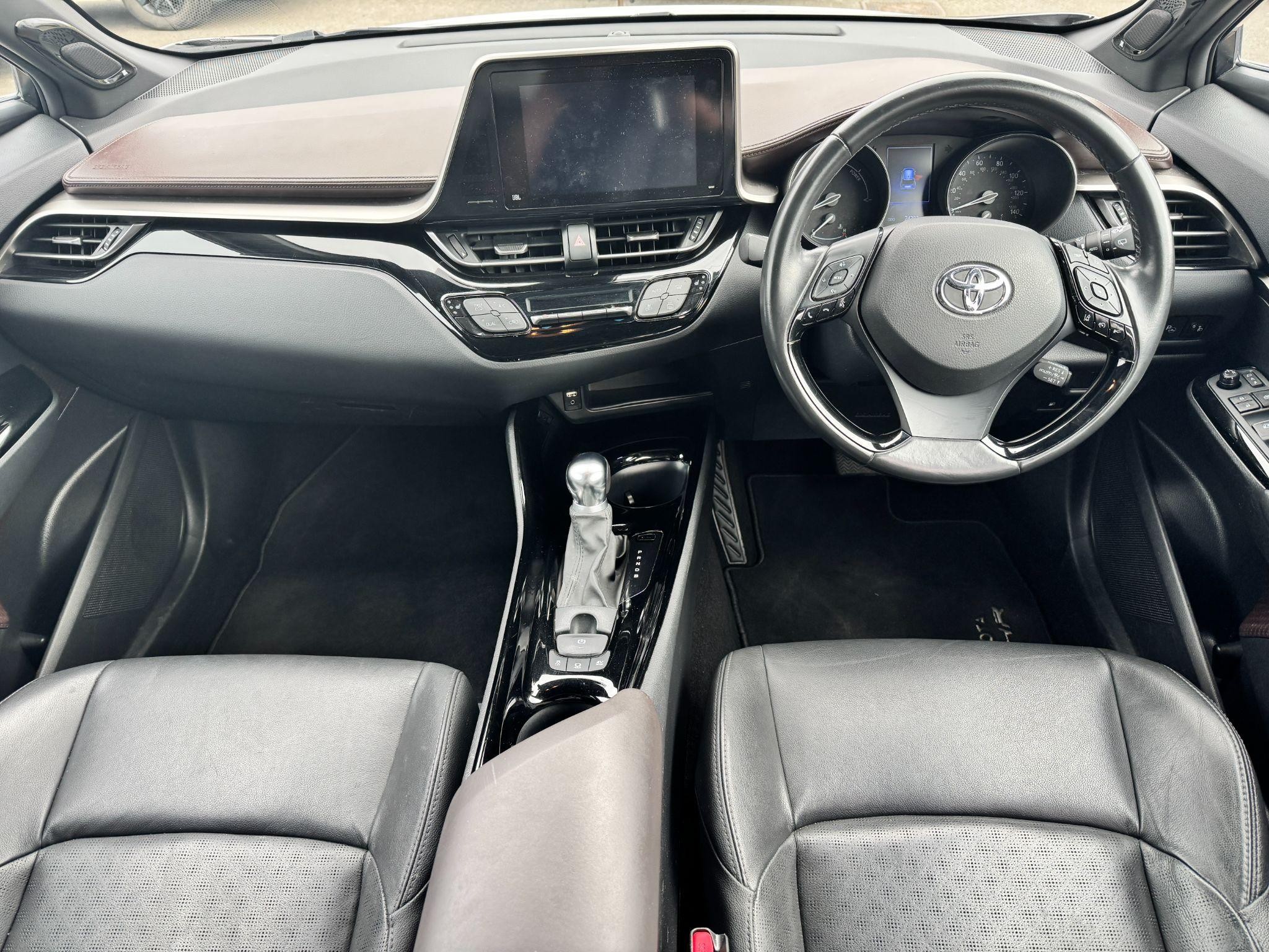 Toyota C-HR Image 17