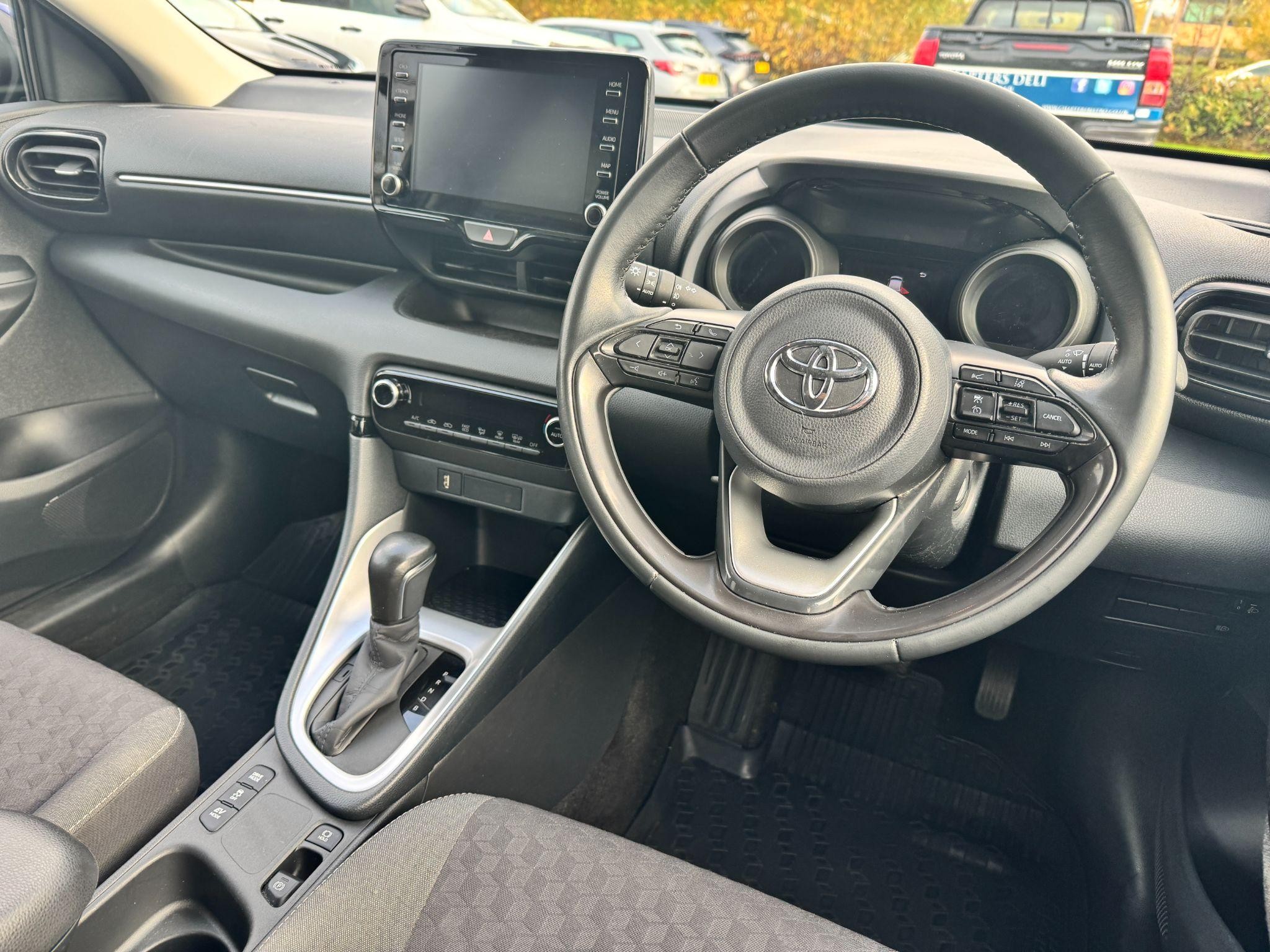 Toyota Yaris Image 18