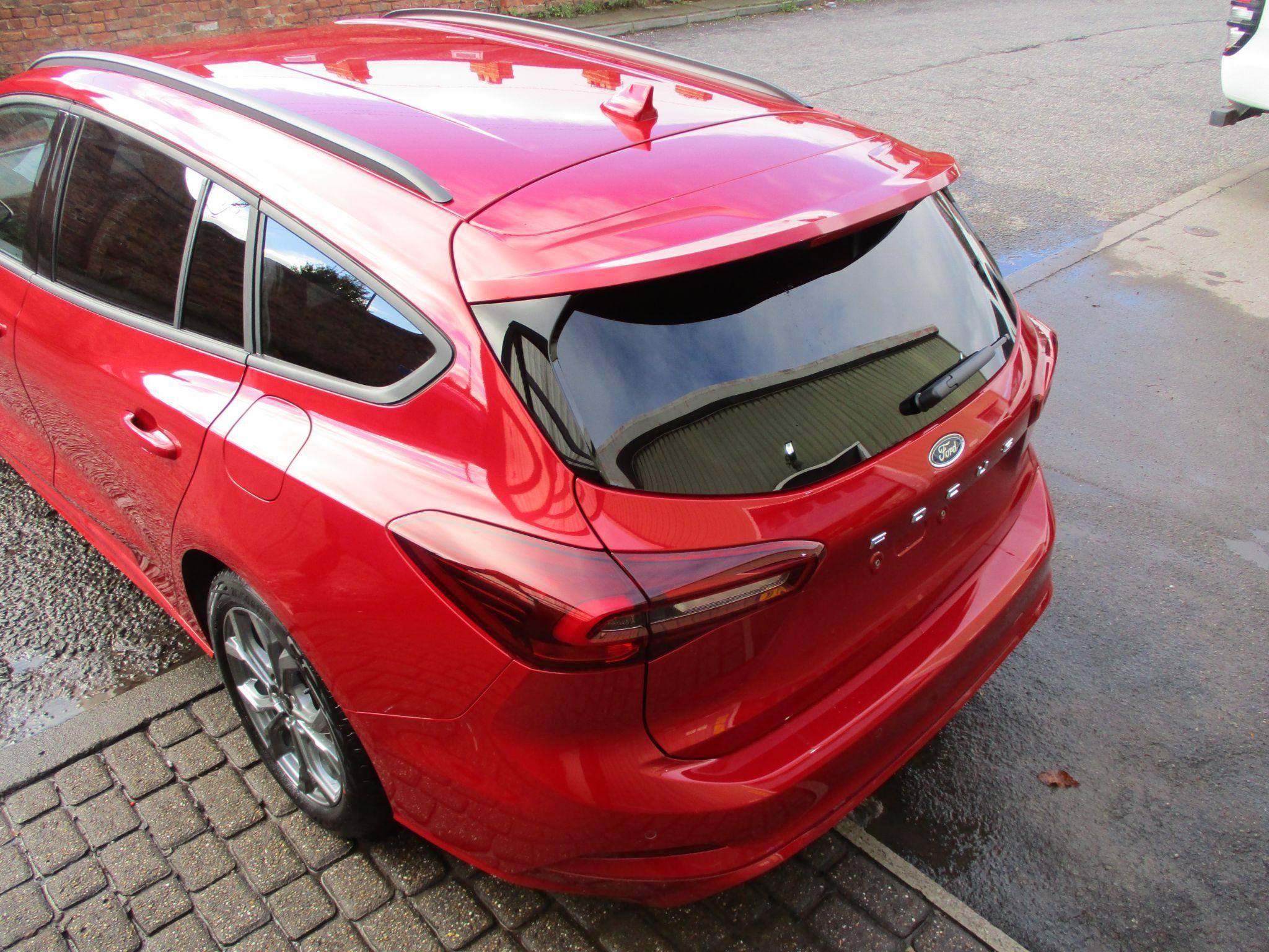 Ford Focus Image 14