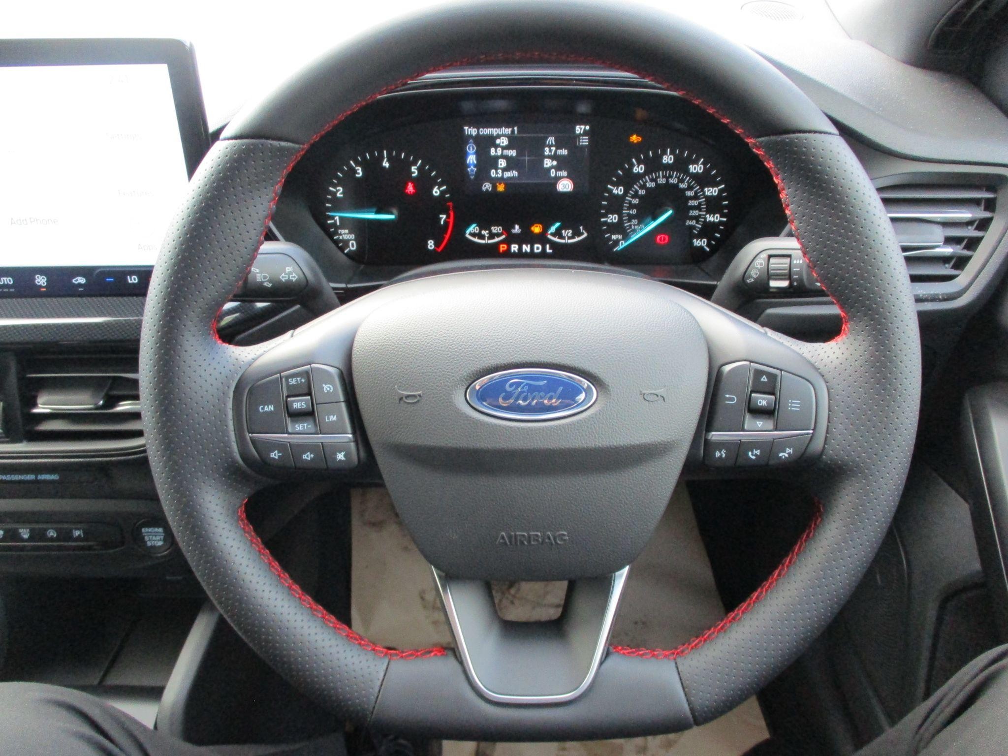 Ford Focus Image 16