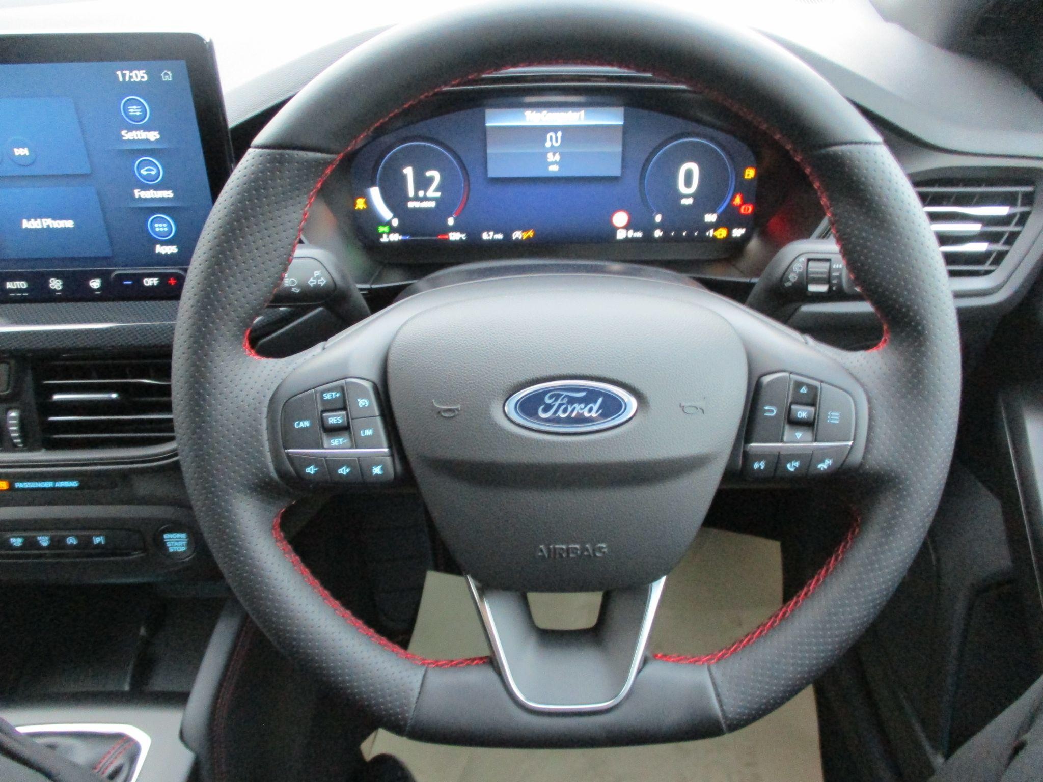 Ford Focus Image 17