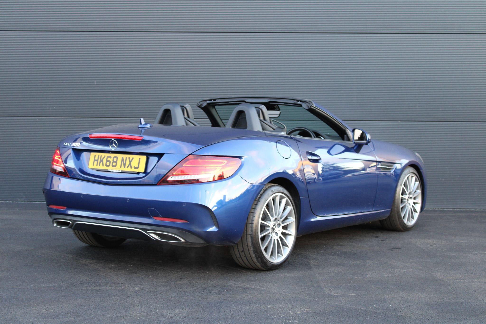 Mercedes-Benz SLC Image 3