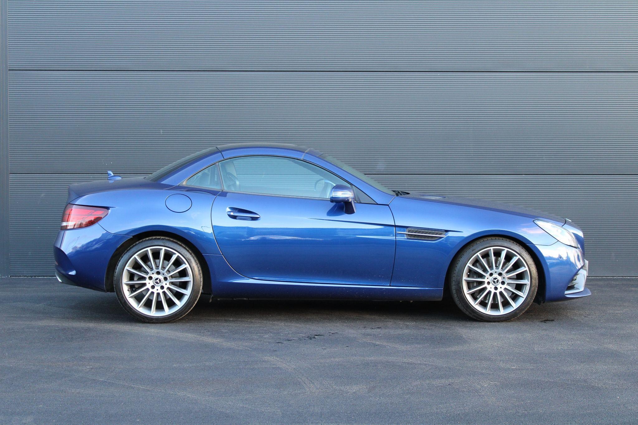 Mercedes-Benz SLC Image 10