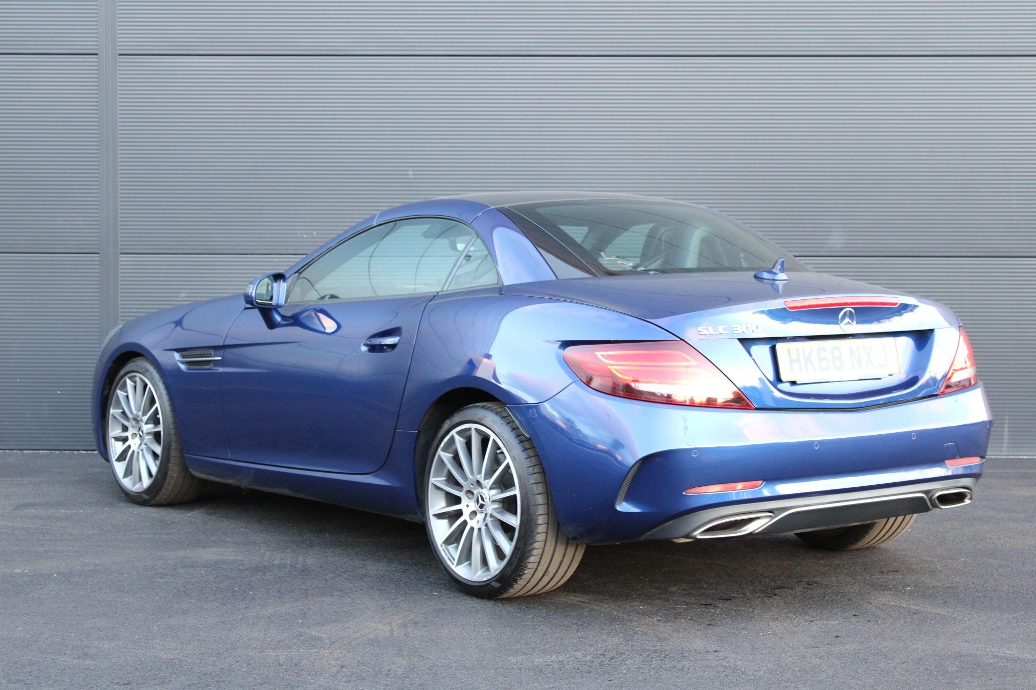 Mercedes-Benz SLC Image 11