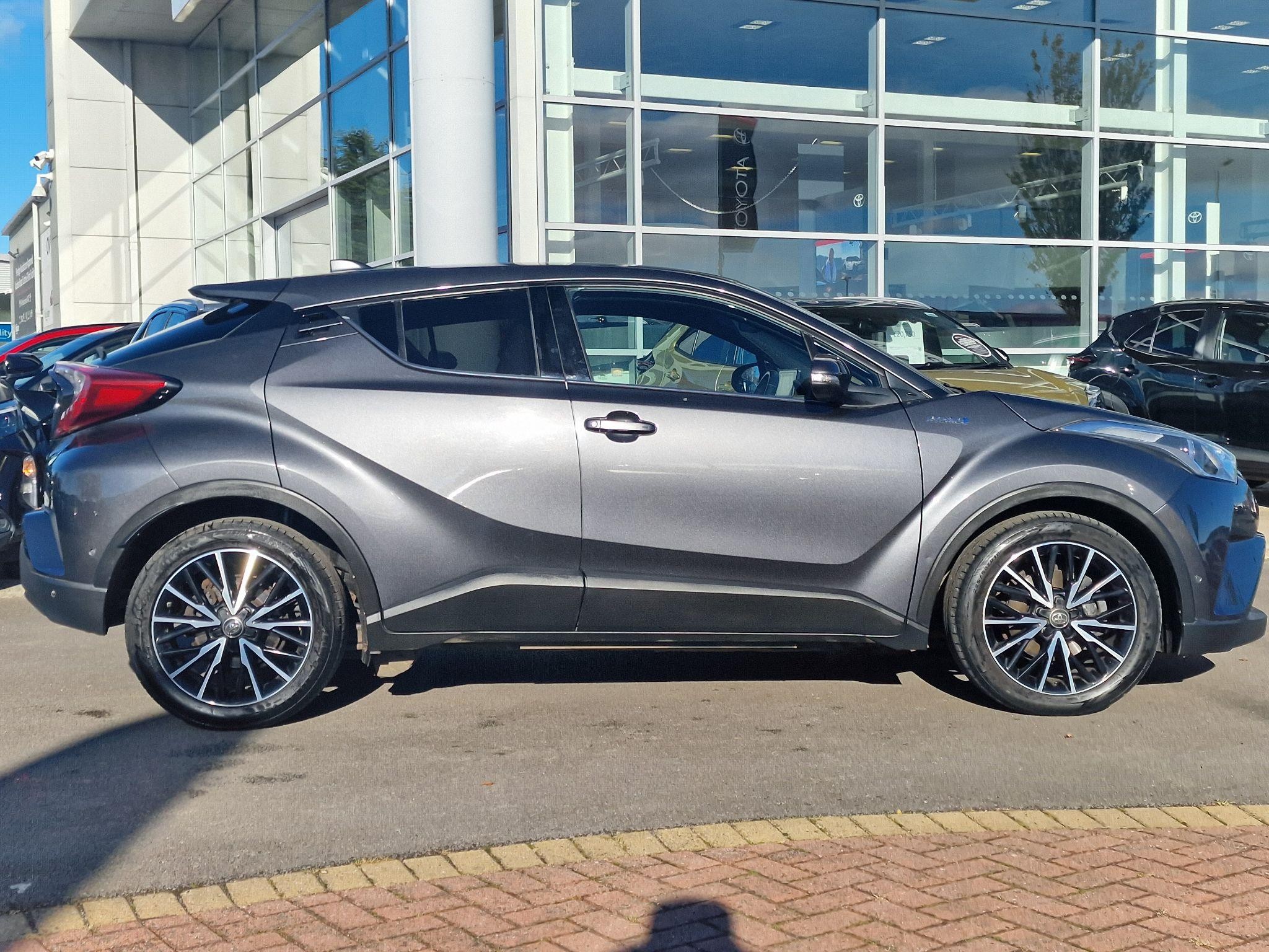 Toyota C-HR Image 18