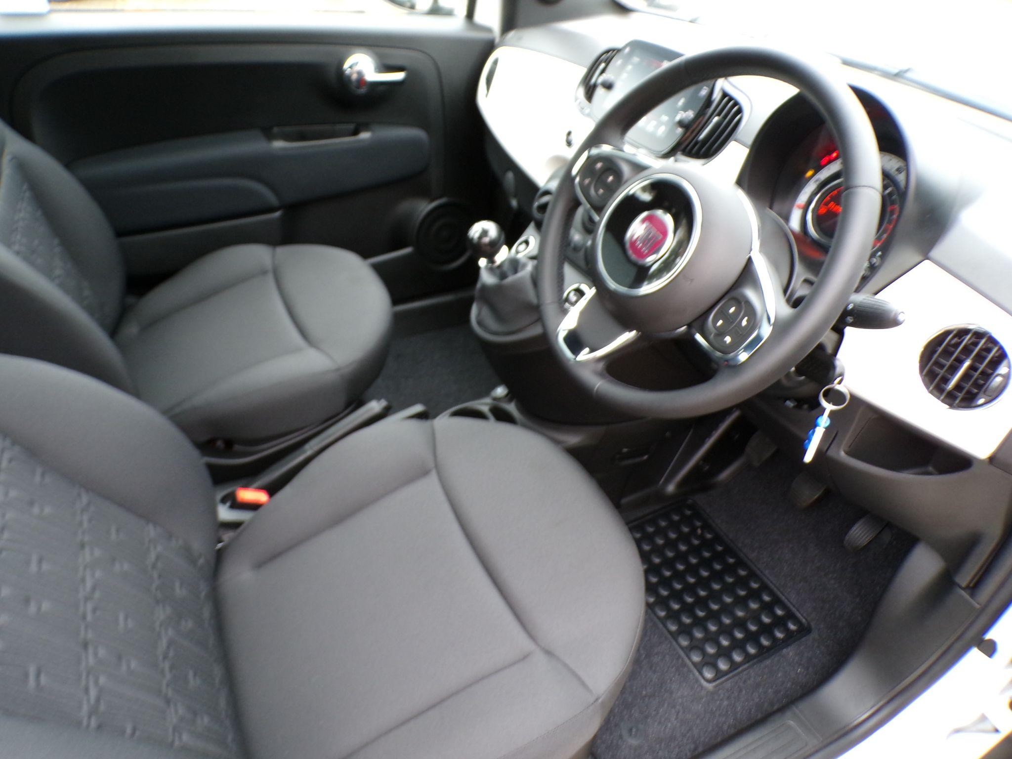 Fiat 500 Hybrid Image 11