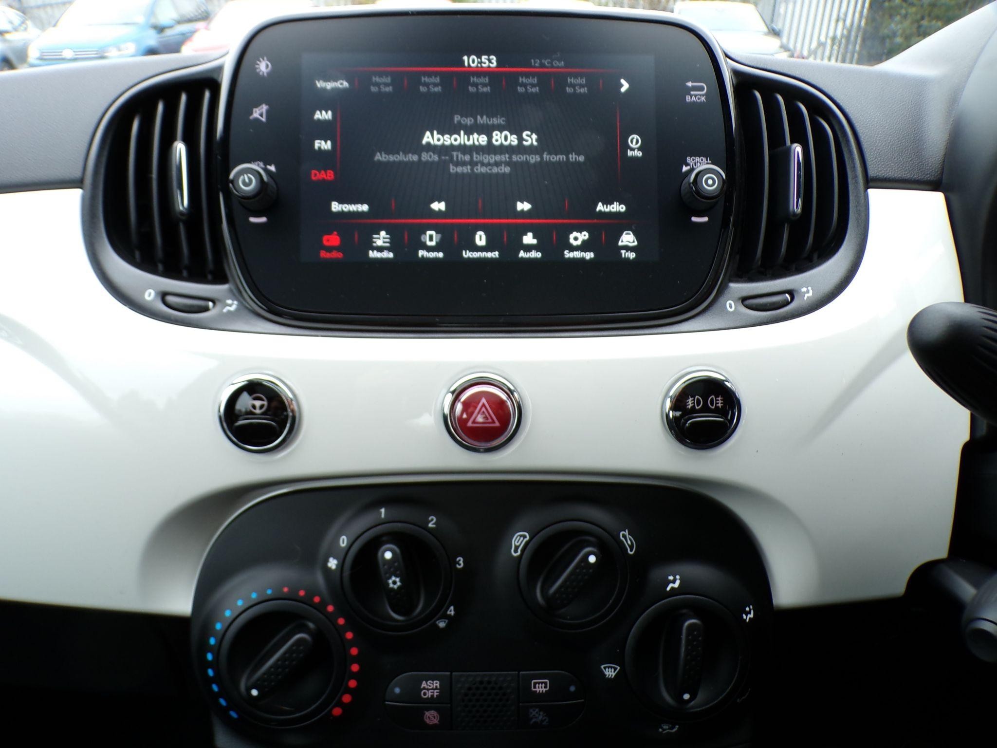 Fiat 500 Hybrid Image 16