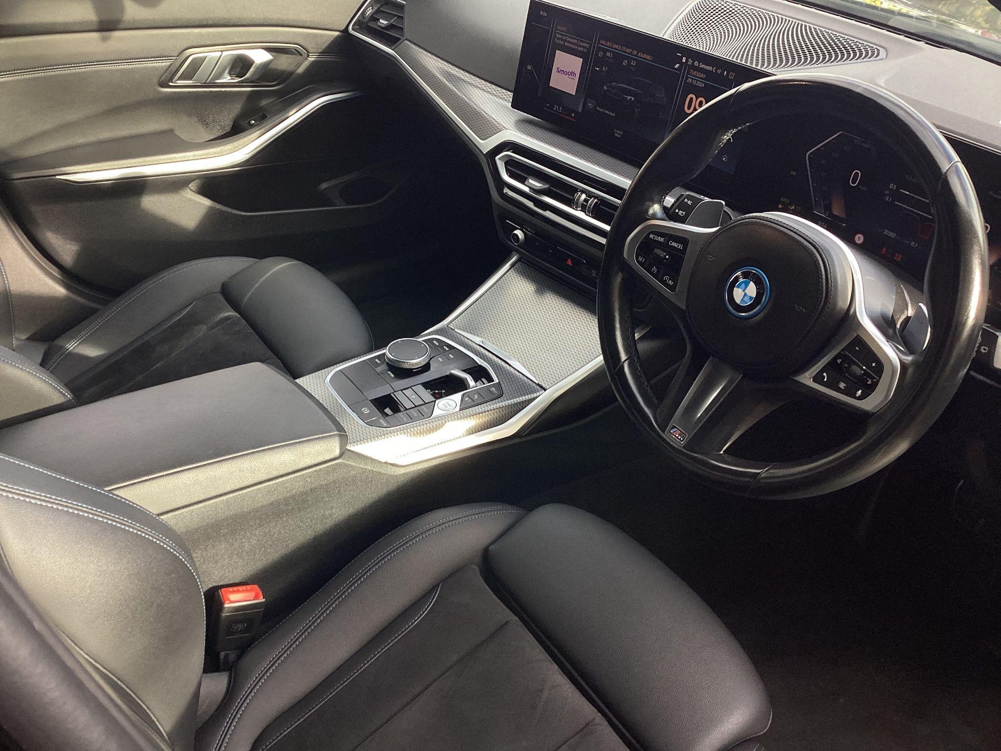 BMW 3 Series Image 14