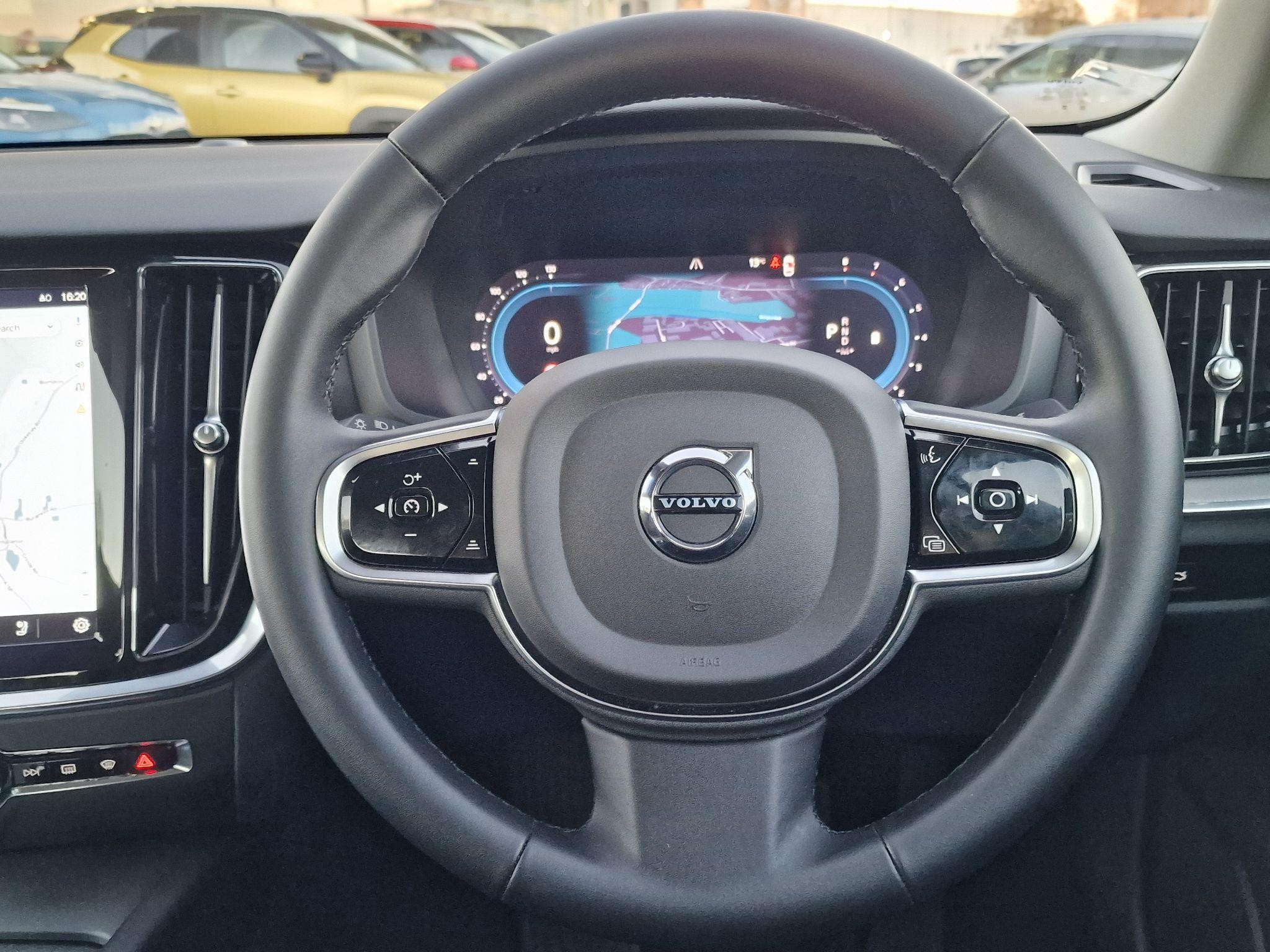 Volvo S60 Image 8