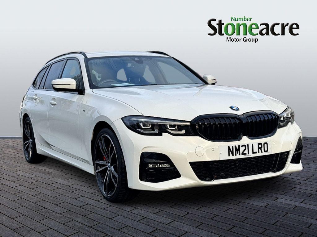 BMW 3 Series Image 1