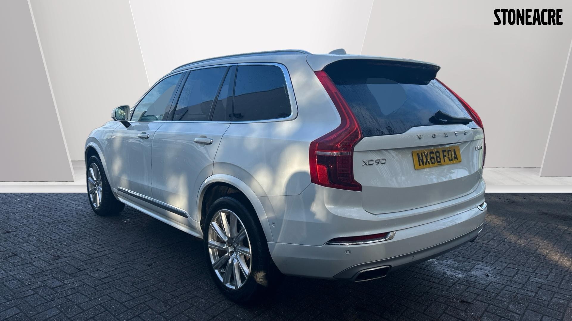 Volvo XC90 Image 2