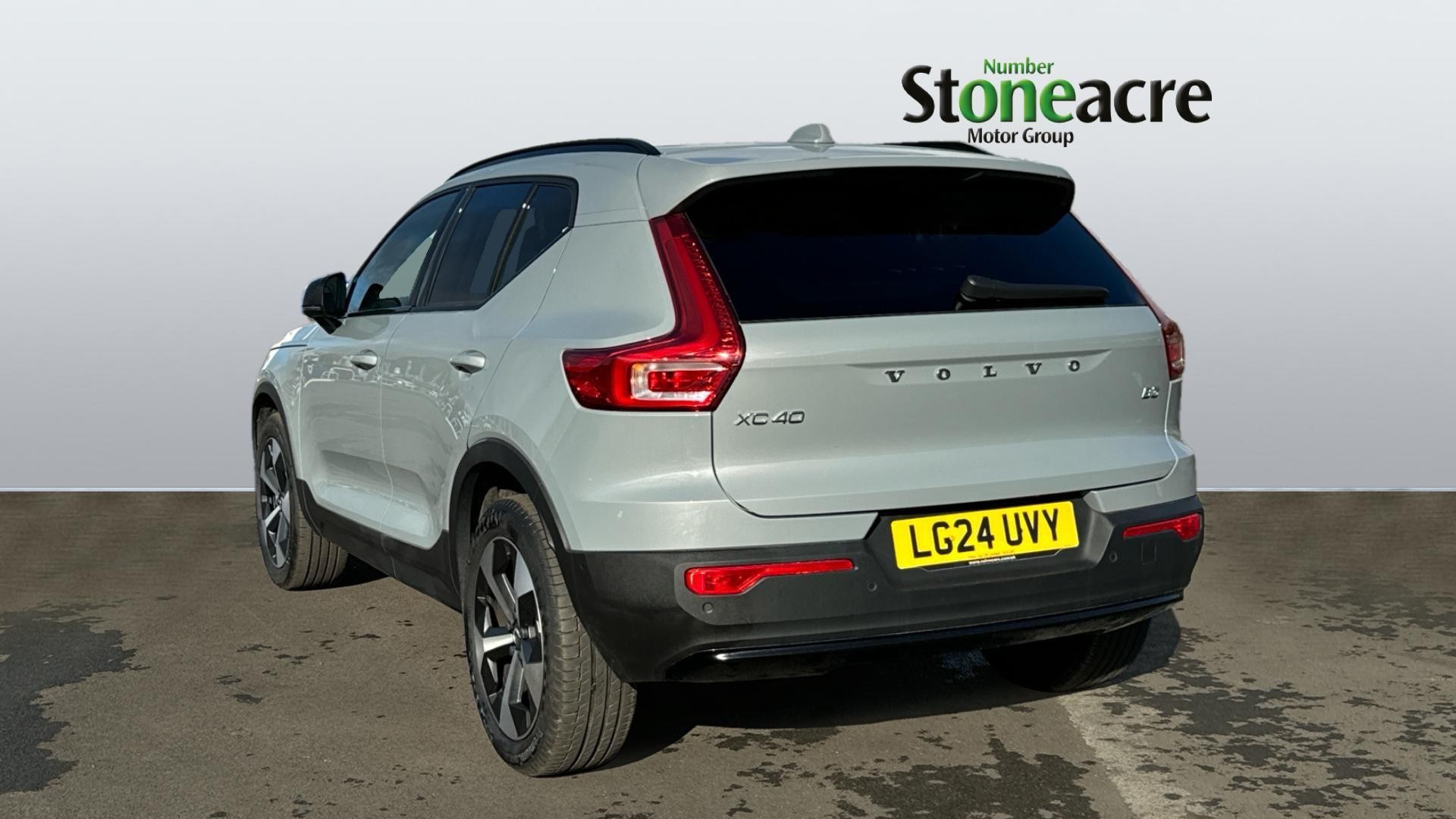 Volvo XC40 Image 2