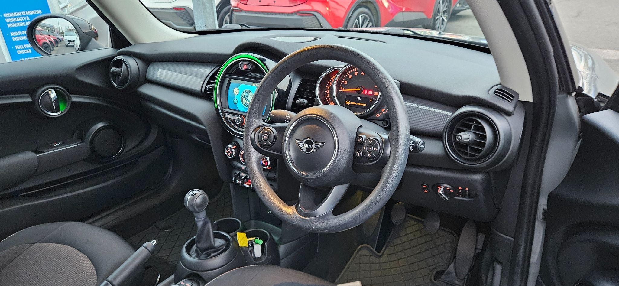 MINI Hatch Image 11