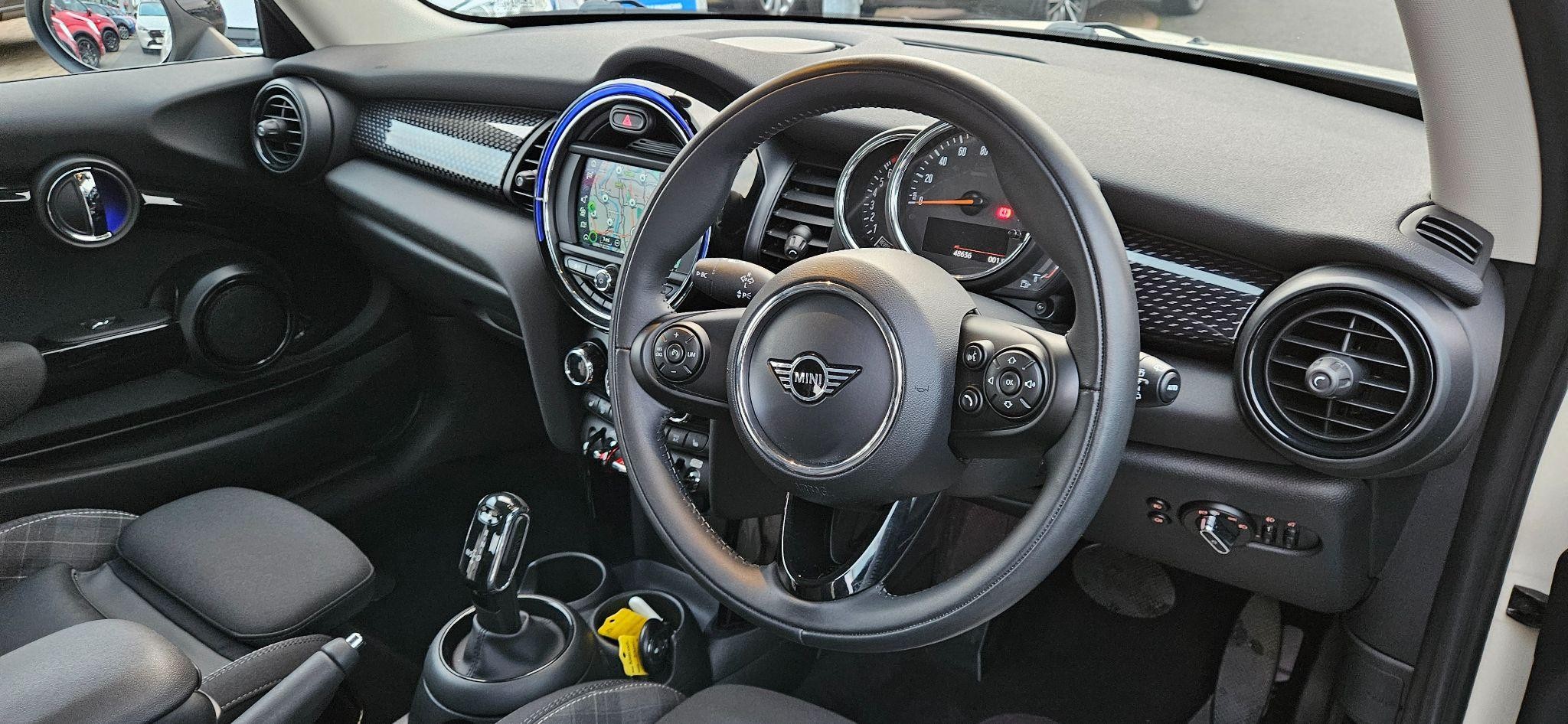 MINI Hatch Image 11