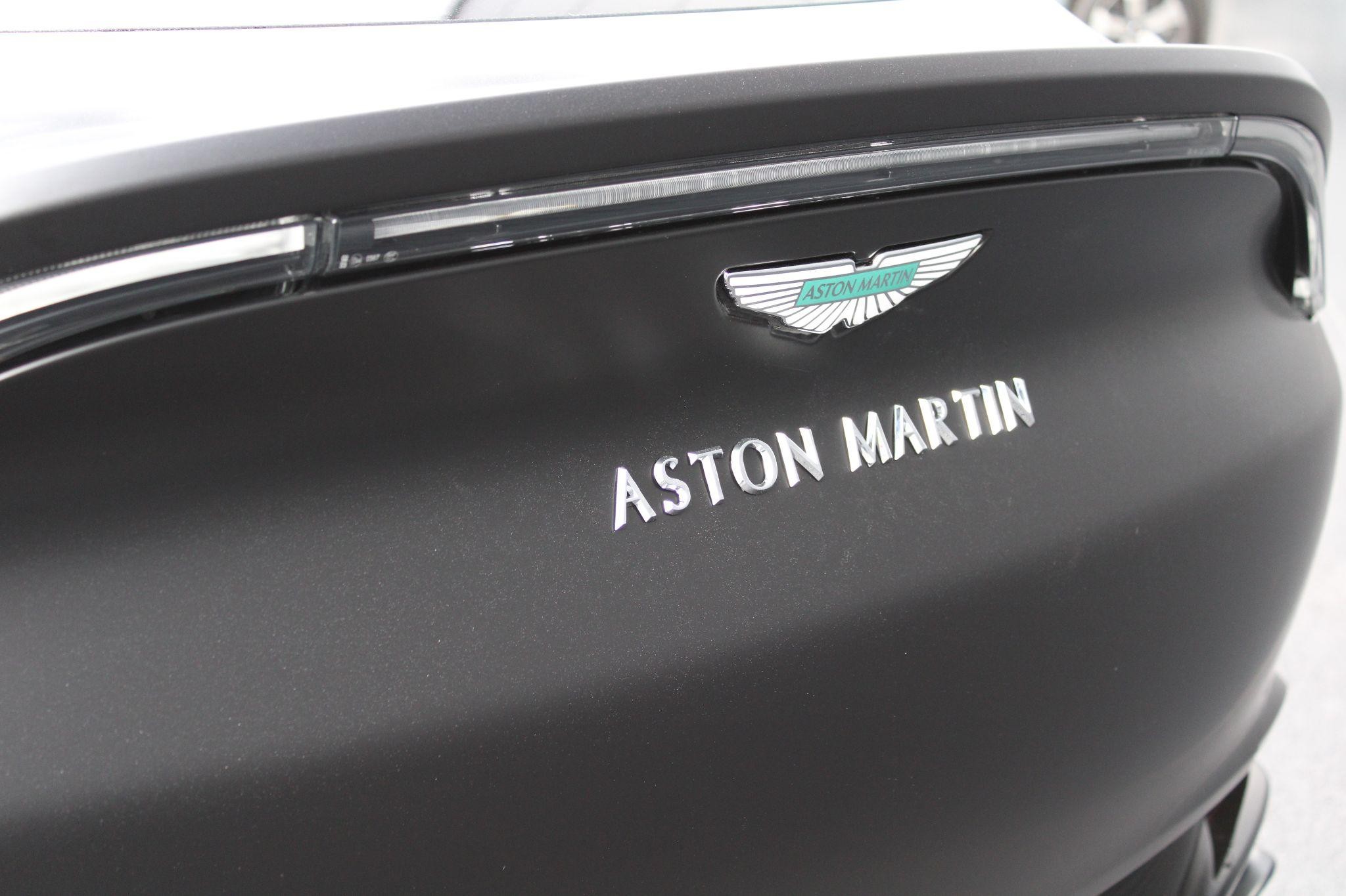 Aston Martin DBX Image 7