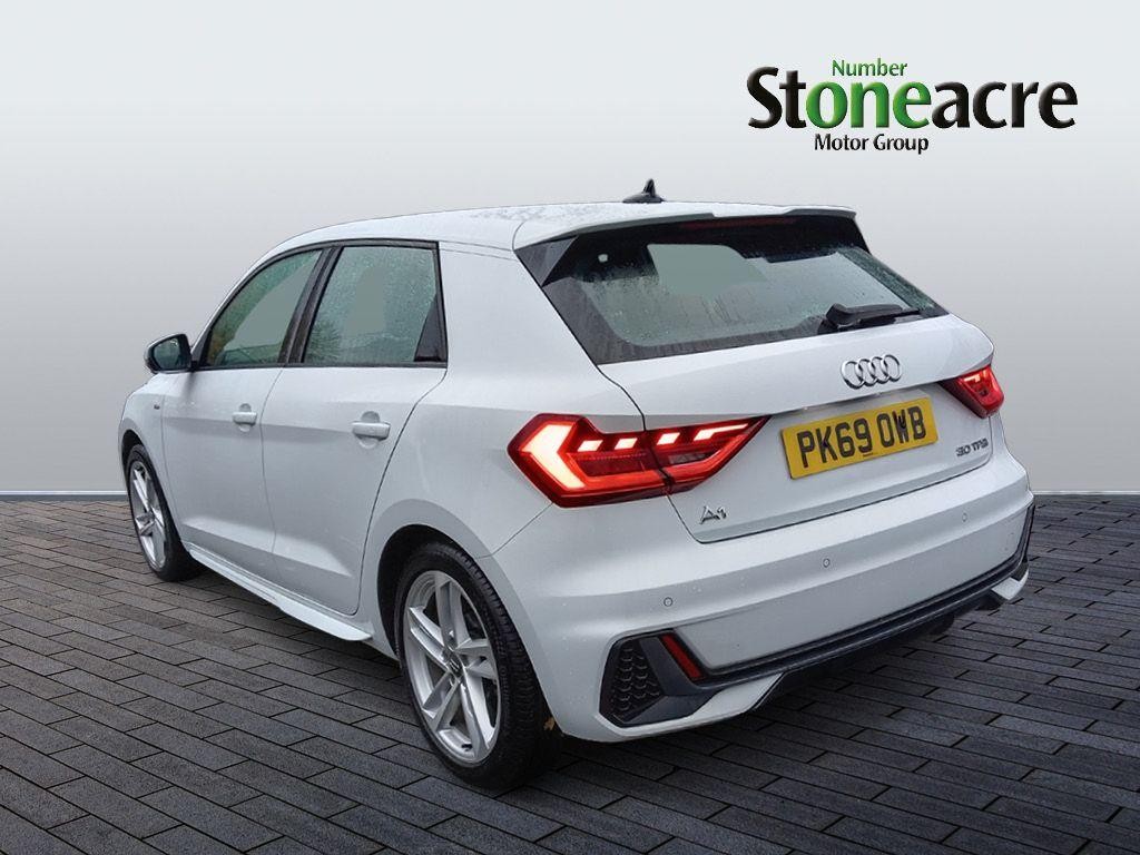 Audi A1 Image 5